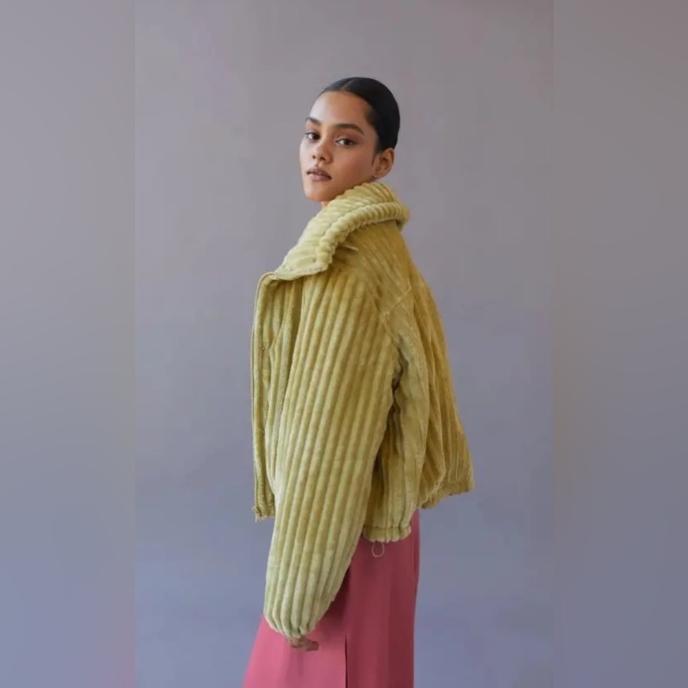 BDG Isla Funnel Neck Olive Green Corduroy Jacket
Size Small